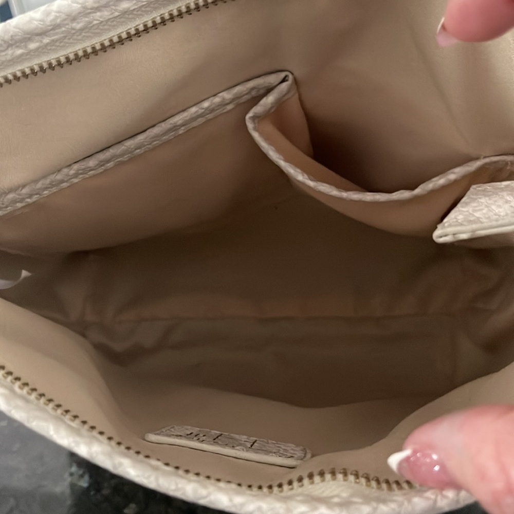 Handbag - Picture 3 of 4